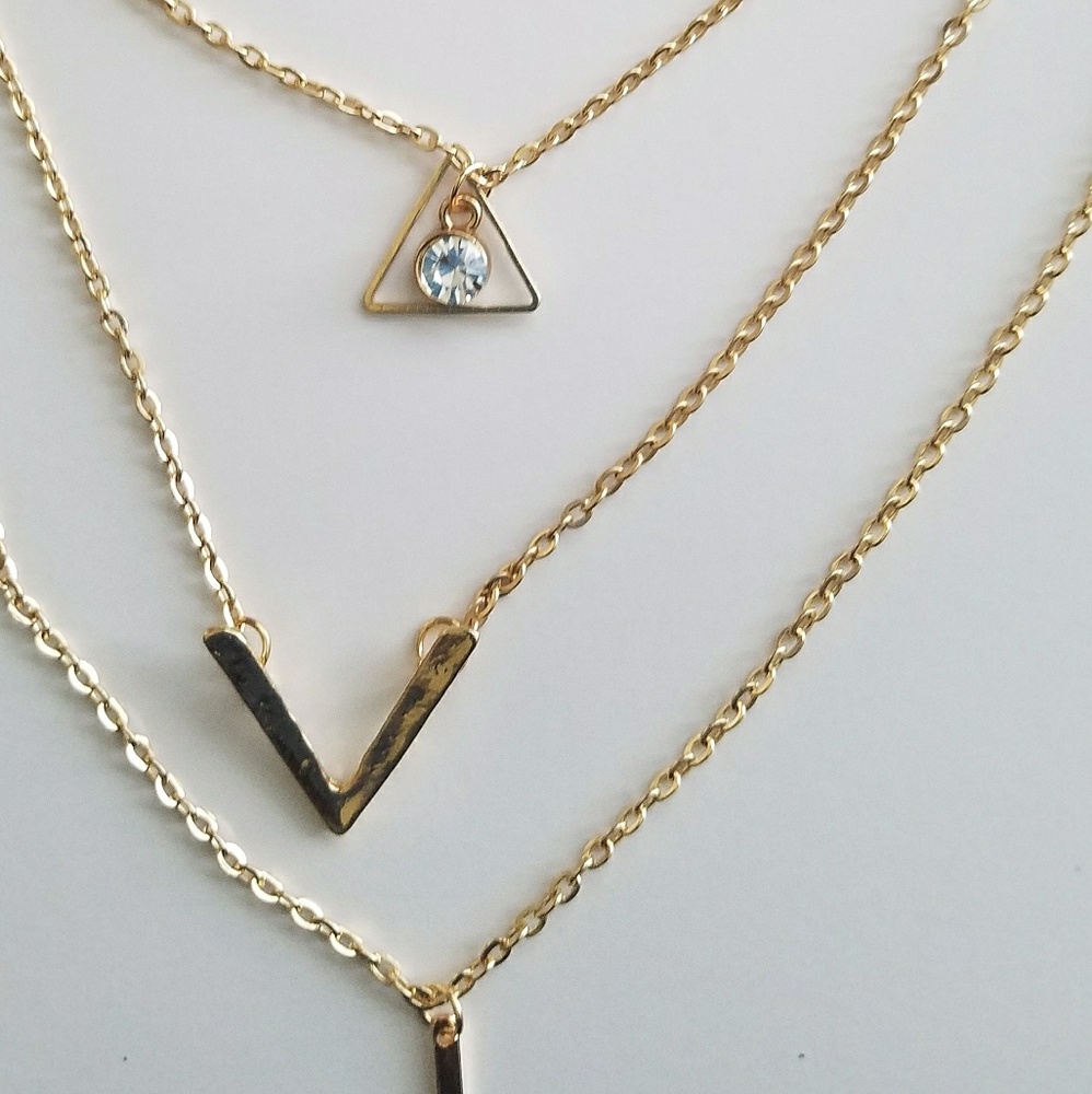Gold Layered Geometric Pendant Necklace –  V Layering Jewelry - Picture 5 of 6